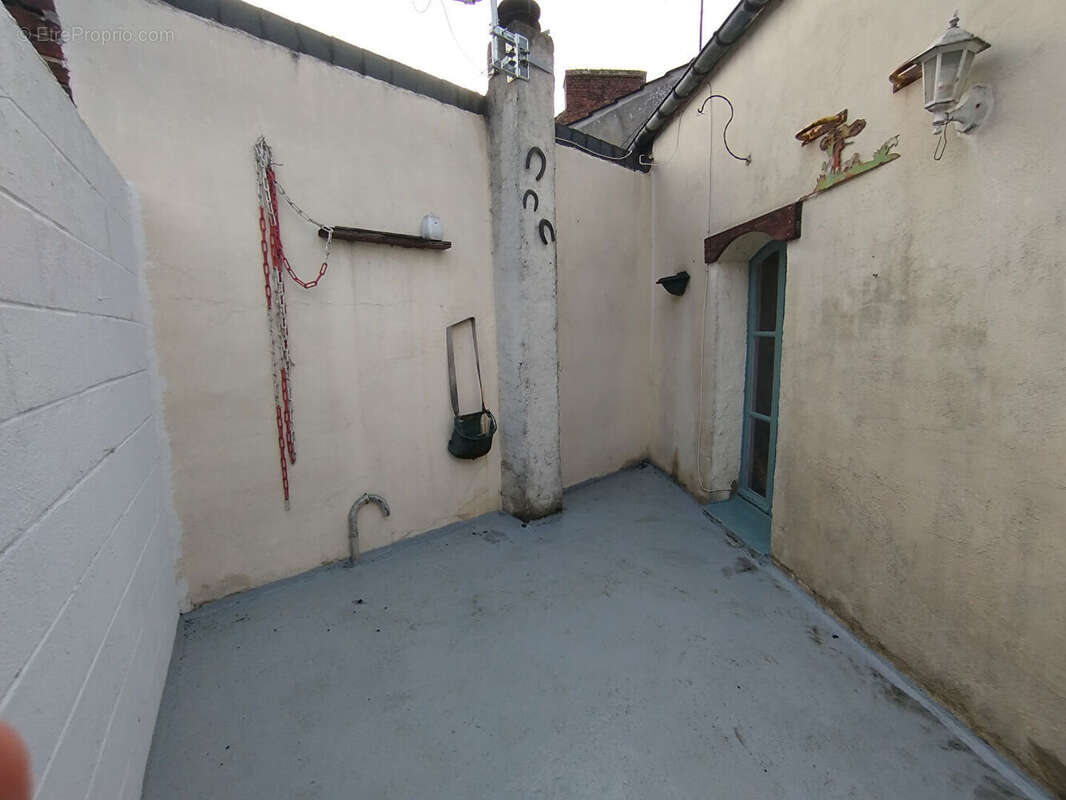 Maison à ORIGNY-SAINTE-BENOITE