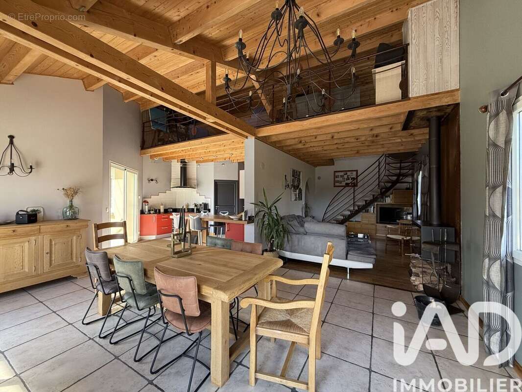 Photo 2 - Maison à CUSSAC-SUR-LOIRE