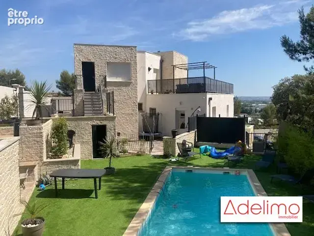 Maison à NIMES