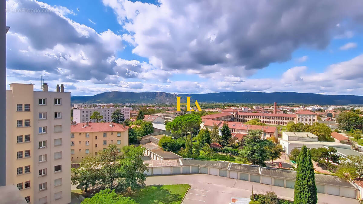 Appartement à BOURG-LES-VALENCE