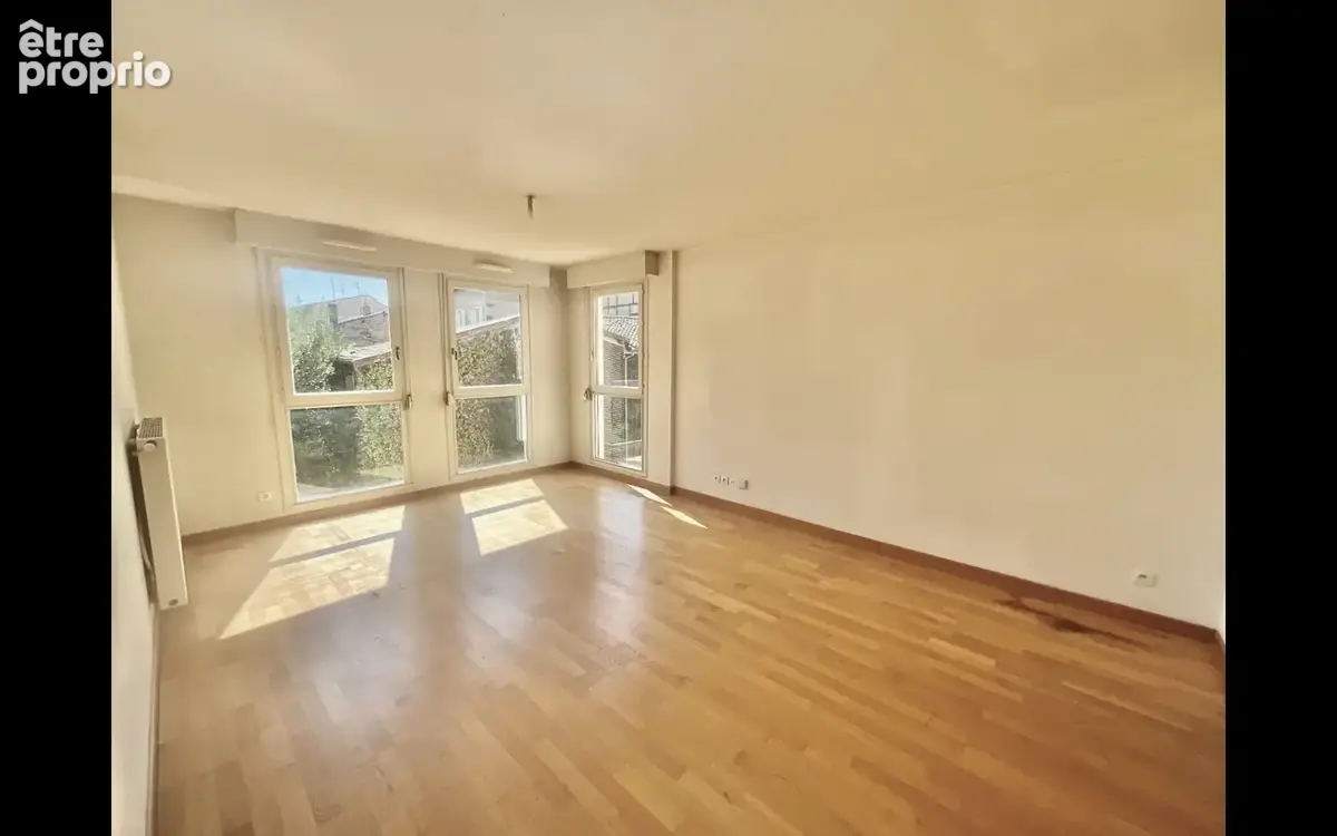 Appartement à vendre 3 pièces VILLEFRANCHE SUR SAONE (69) - photo 2