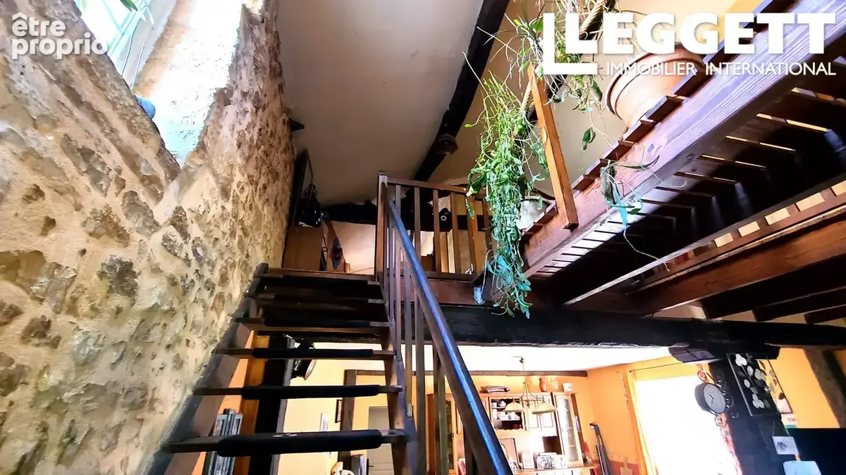 Maison d'habitation en pierre de 4 chambres avec grand jardin à 2 mn de Nanteuil en Vallée - photo 3