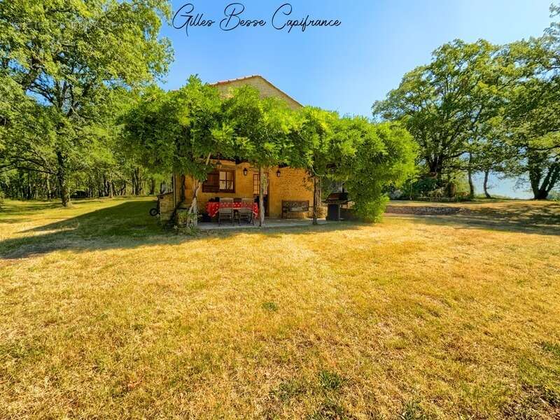 Maison à MAUZAC-ET-GRAND-CASTANG