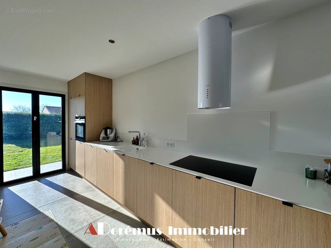 Maison à CAMBLANES-ET-MEYNAC