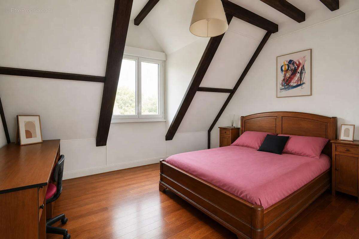 Spacieuse maison 9 pièces à Changé, 207 m² - photo 7