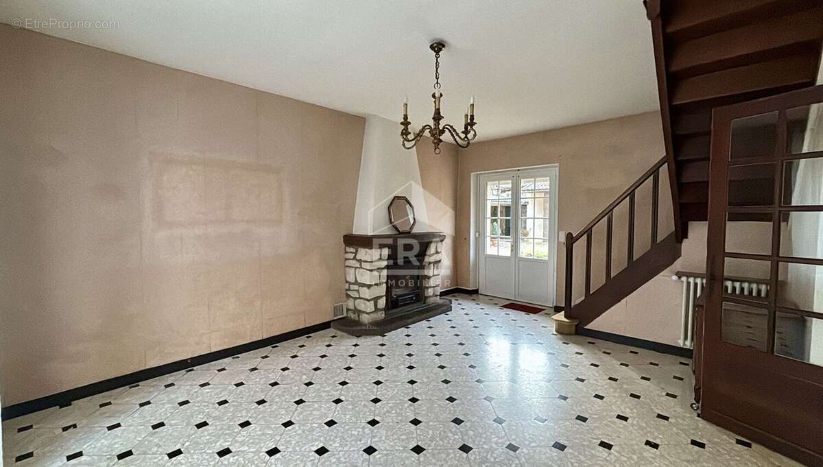 Maison à GARANCIERES