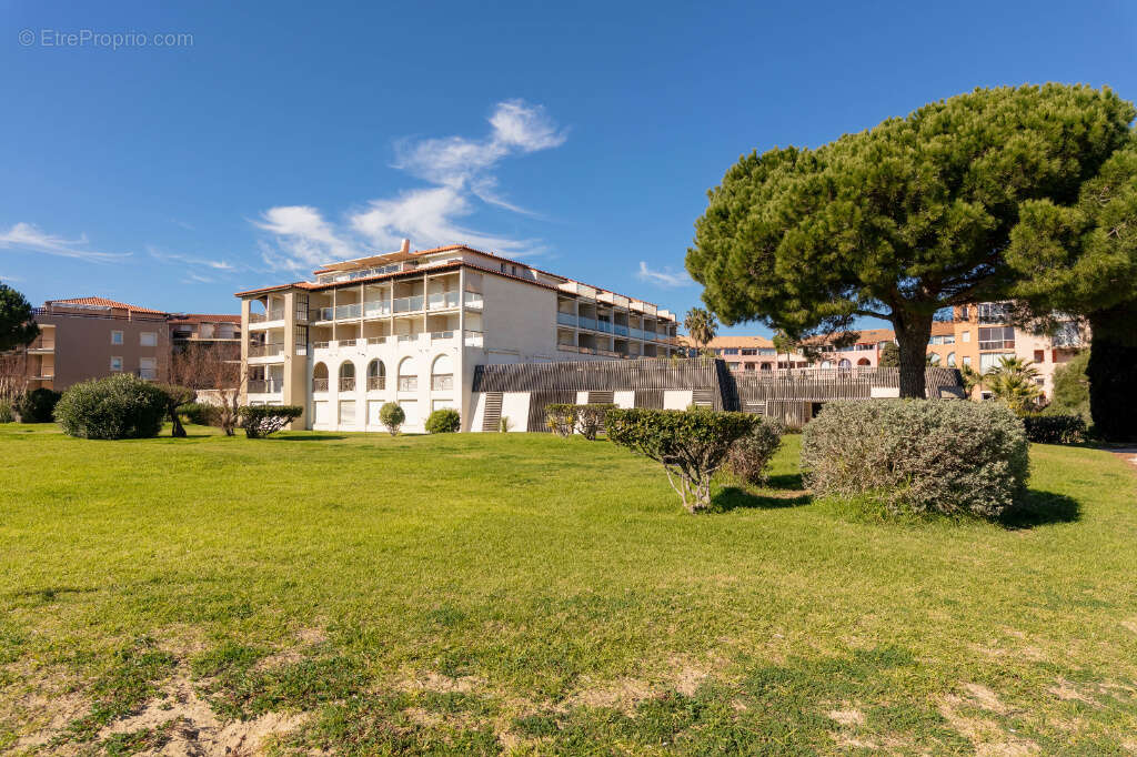Appartement à LA LONDE-LES-MAURES