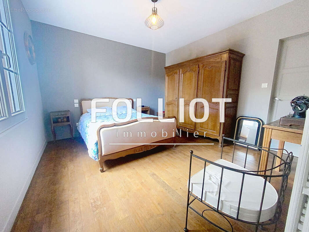 Maison à SAINT-HILAIRE-DU-HARCOUET