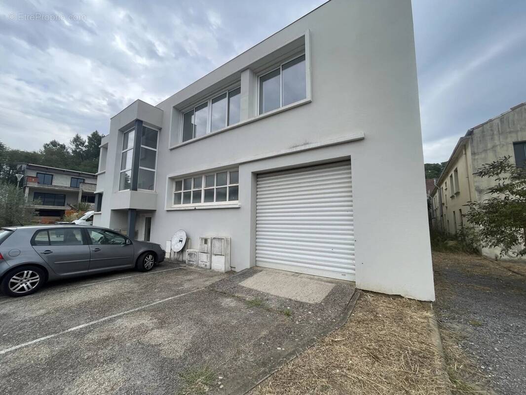 A VENDRE  Bureaux + Entrepôt au total   610m2 - photo 6