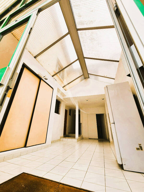 Appartement à SAULX-LES-CHARTREUX