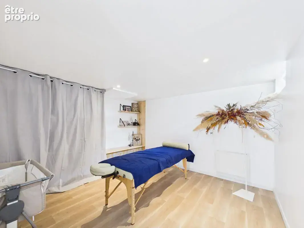 Maison de 110 m2 à Poitiers , quartier Chilvert, 3 chambres, jardin, vaste sous sol - photo 9