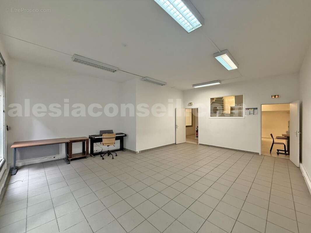 cast26-edig-sall1-2 - Commerce à PARIS-15E