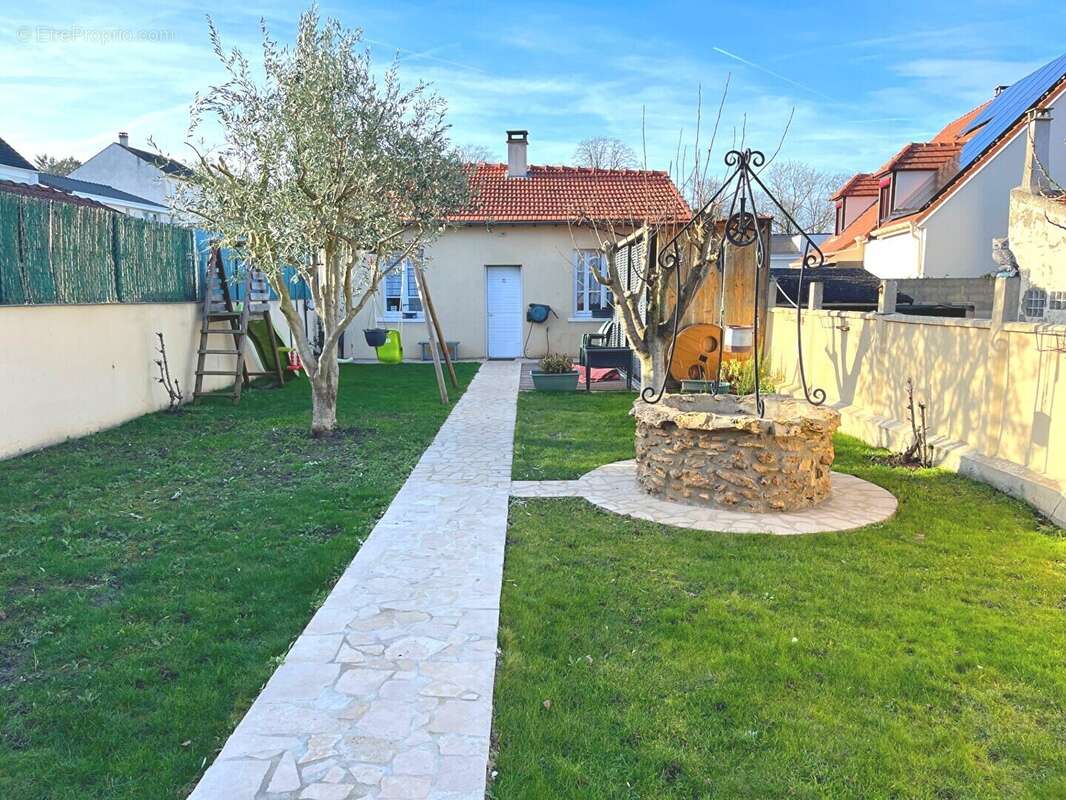 Maison à RIS-ORANGIS