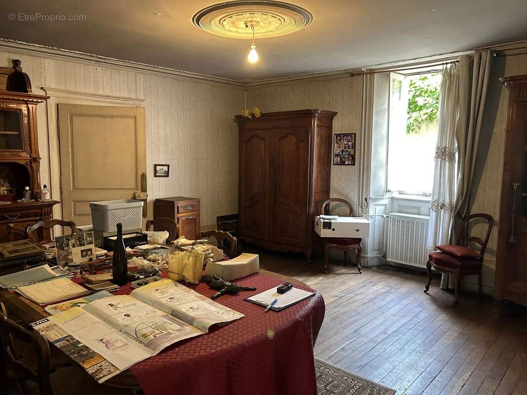 Maison 265 m² à Bressuire  - photo 6
