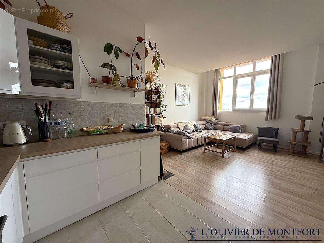 Appartement à HOUDAN