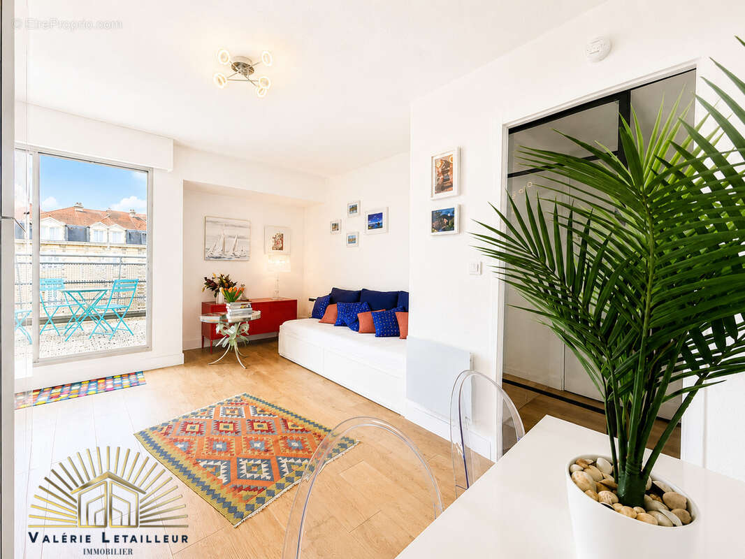Magnifique appartement meublé   Dernier étage avec ascenseur   Vue dégagée sans vis-à-vis - photo 4