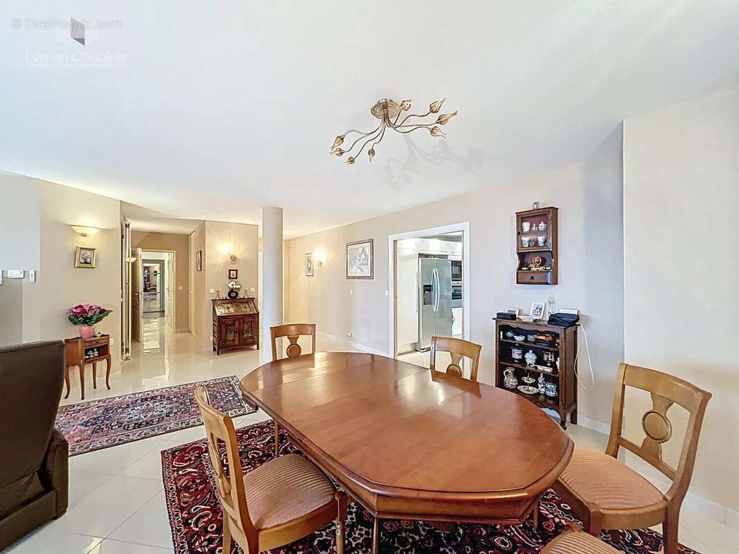 Appartement à EVIAN-LES-BAINS