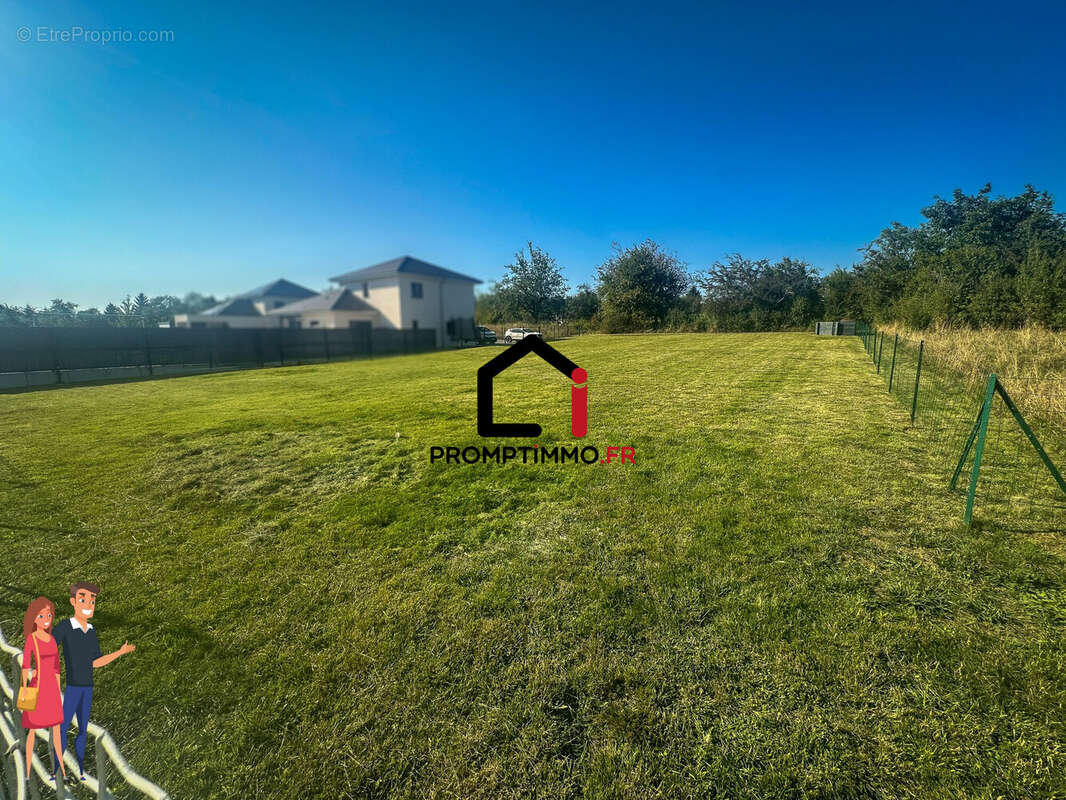 Terrain à ABBEVILLERS