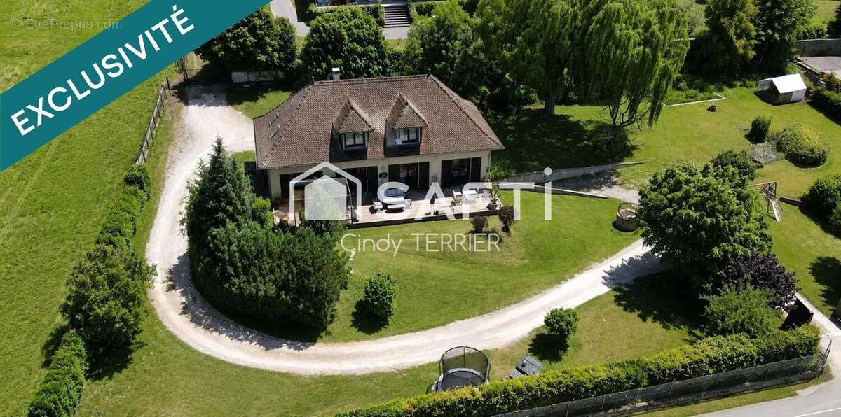 Photo 2 - Maison à MONTFERRAT