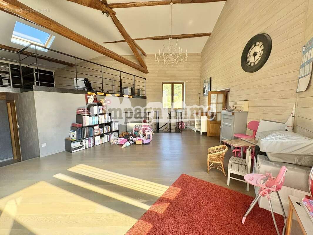 Maison à LONGESSAIGNE