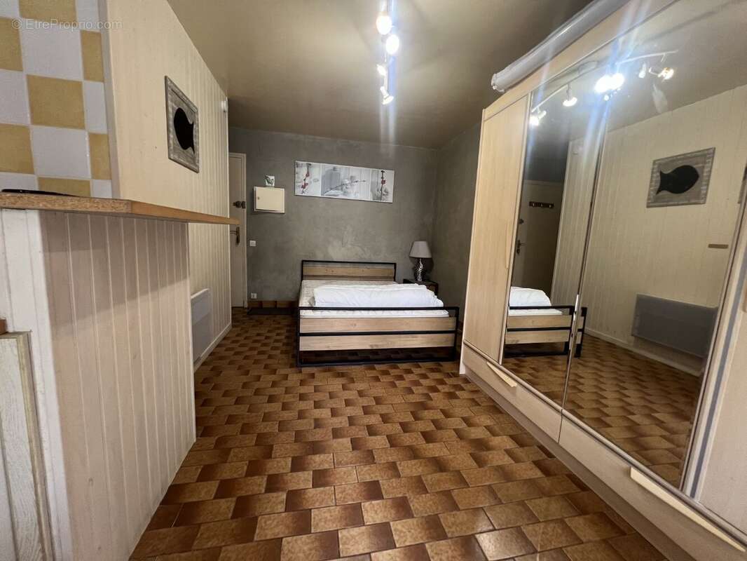 Résidence avec piscine et tennis petites charges, appt 39m² loggia + terrasse en Rdc - photo 5