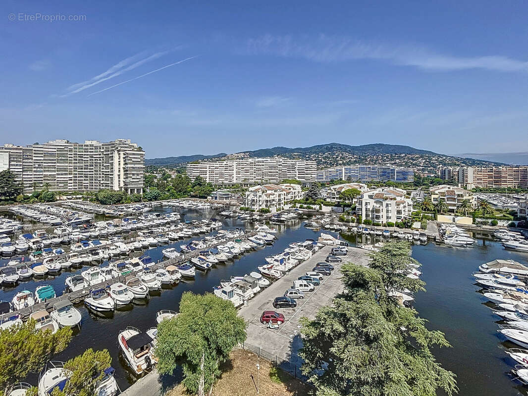 Appartement à MANDELIEU-LA-NAPOULE
