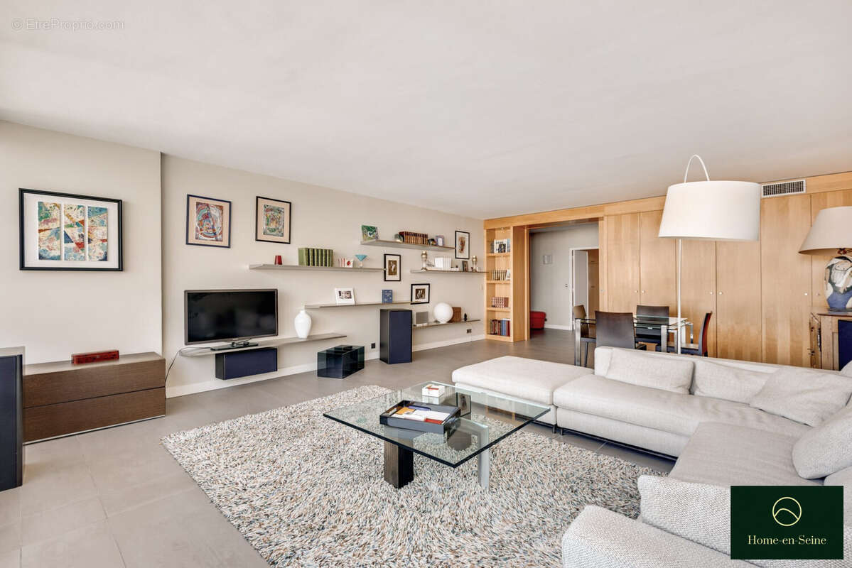 Appartement à PARIS-20E