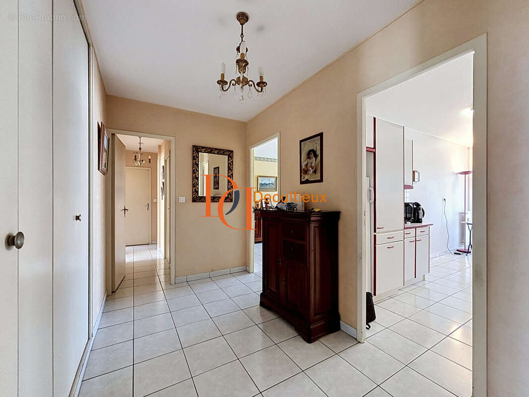 Appartement à LYON-9E