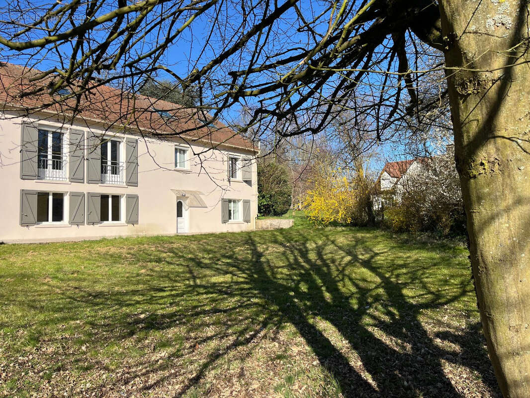 A vendre - Belle maison familiale à fort potentiel de 8 pièces 6 chambres à Maffliers - photo 20