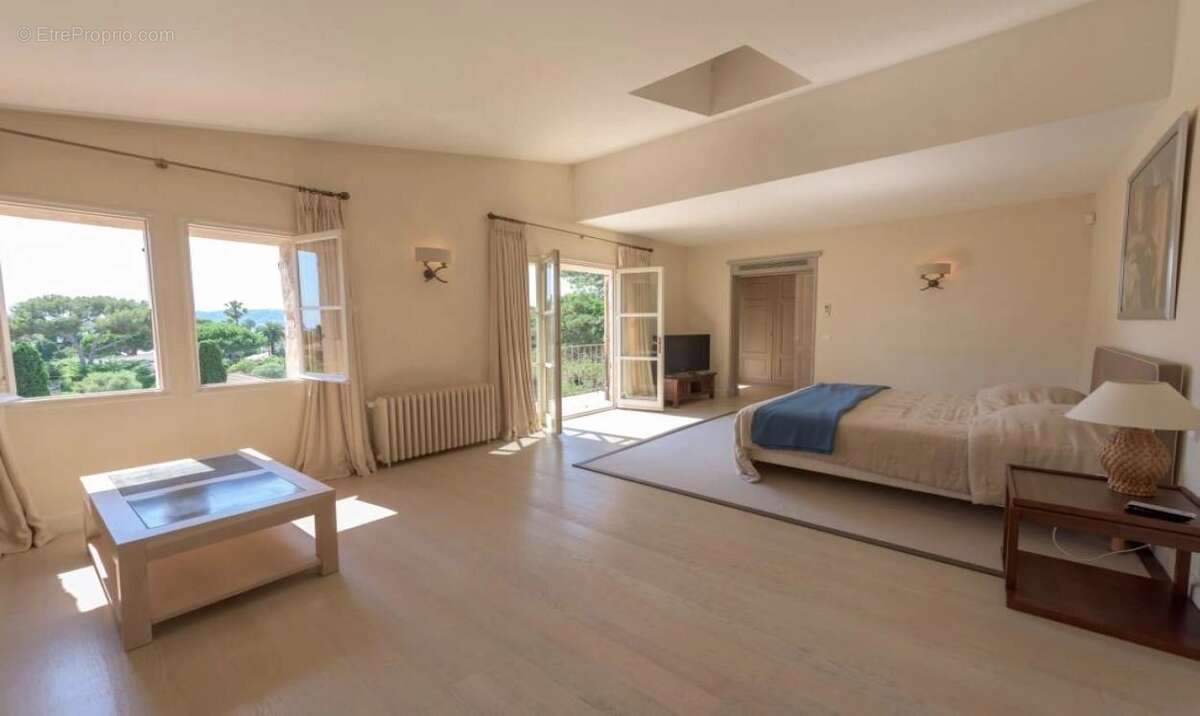 Maison à ANTIBES