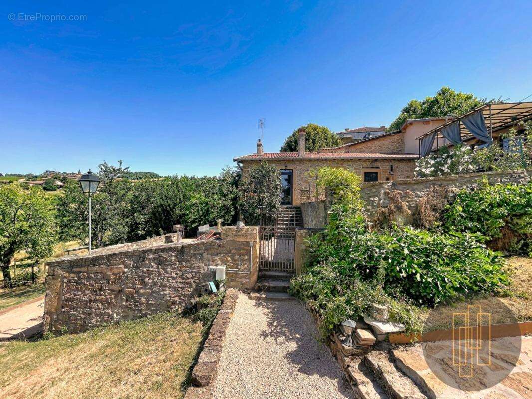 Maison en pierres dorées de 170m² avec vue dégagée - photo 2