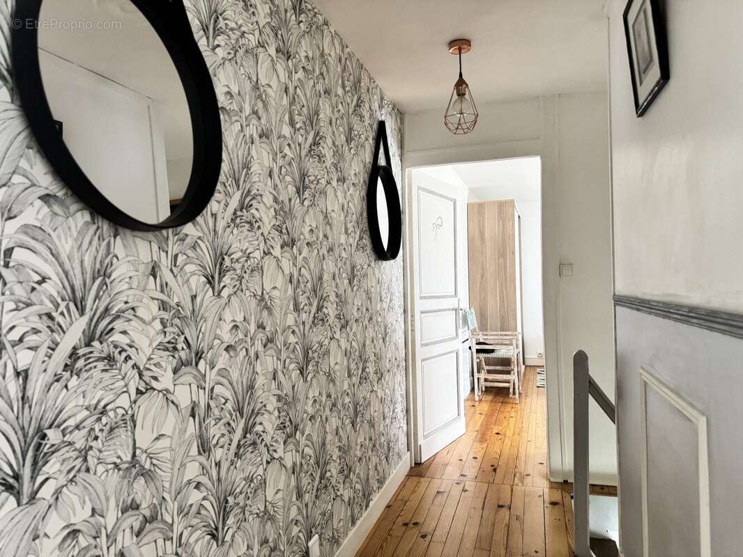 Maison 75 m² à Gemozac  - photo 9