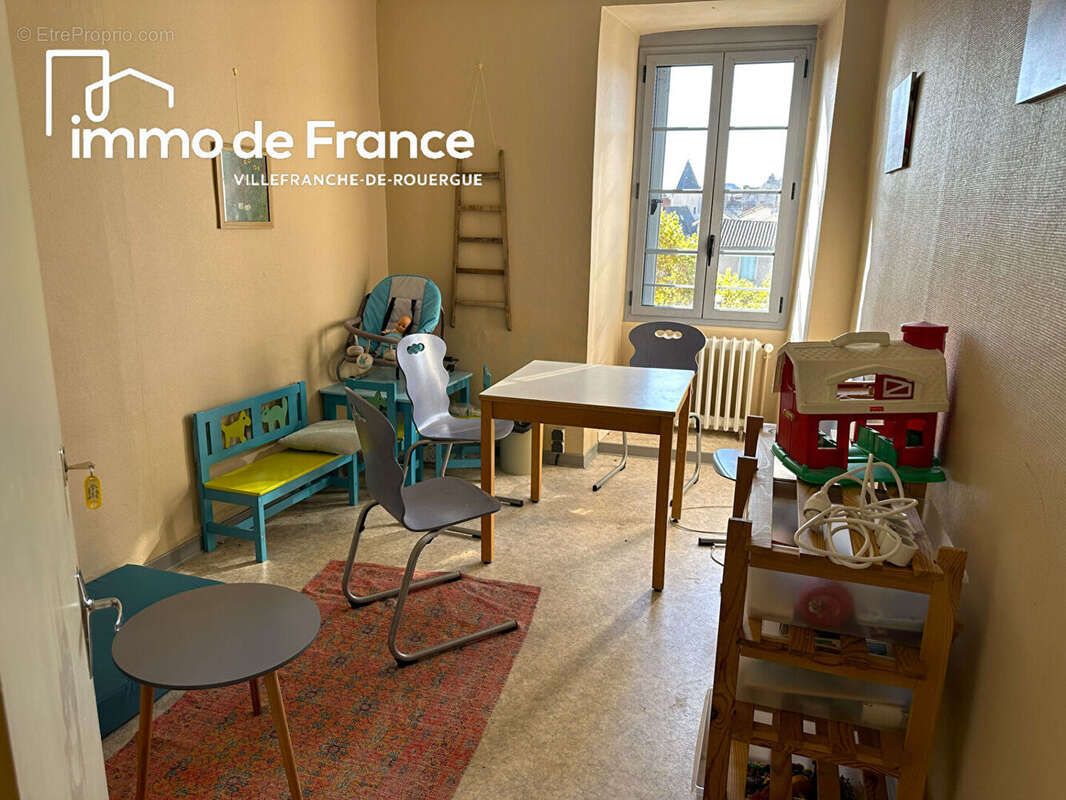 Villefranche De Rouergue maison 10 pièces 263 m² avec terrasse et garage - photo 9