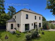 Maison à LE MESNIL-LE-ROI