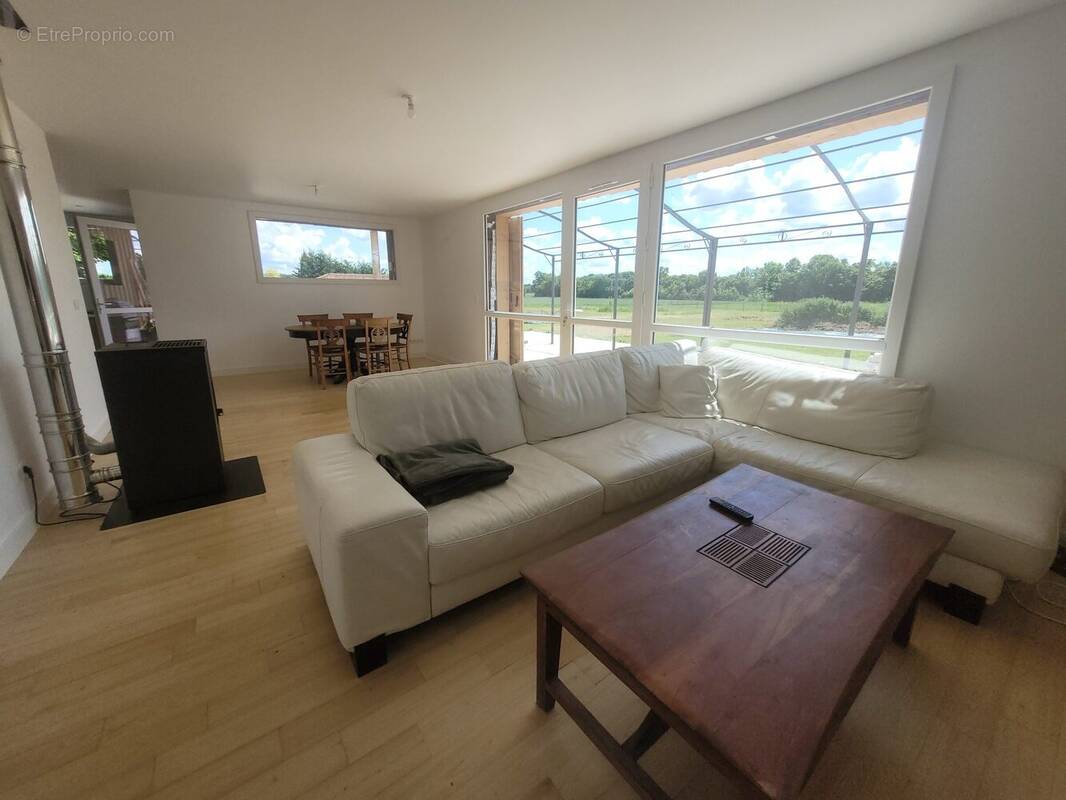 Maison à SAINTE-MEME