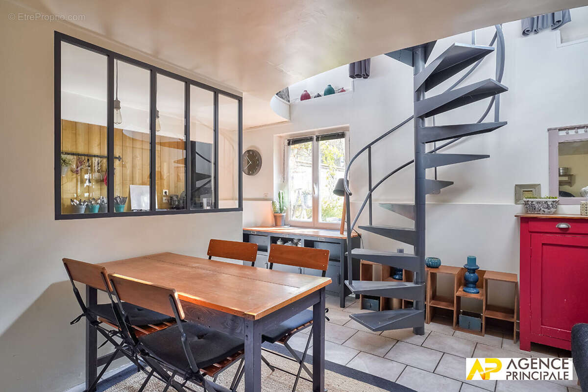 Appartement à MAISONS-LAFFITTE