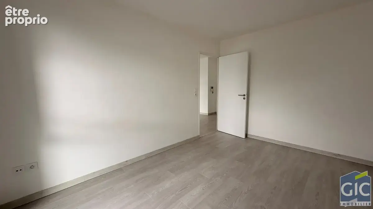 A vendre en exclusivite 2pp avec grand balcon herouville cafe des images - photo 11