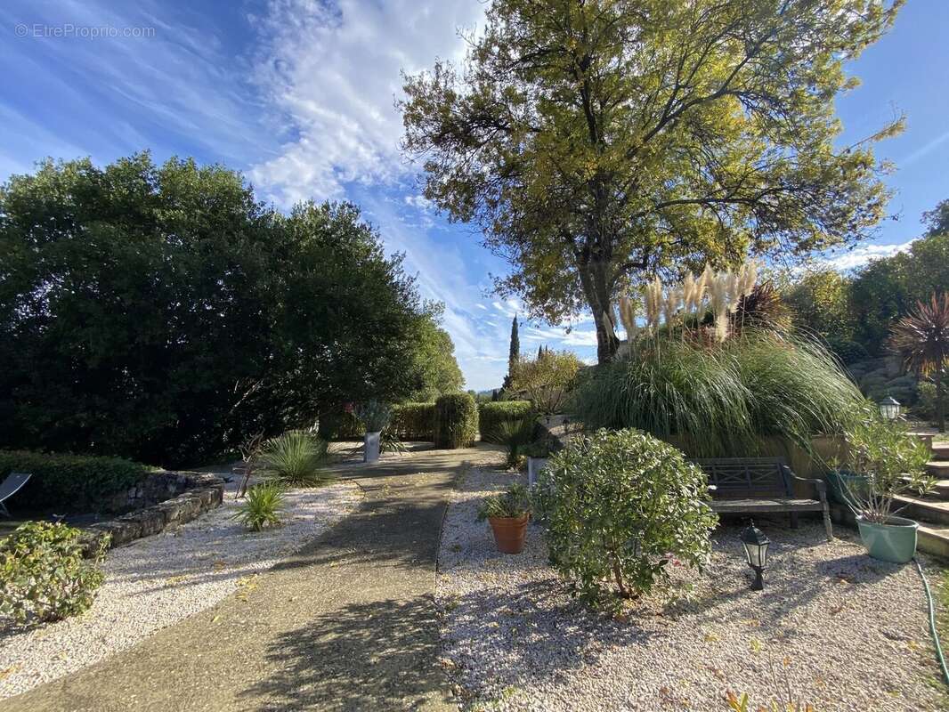 Maison à DRAGUIGNAN