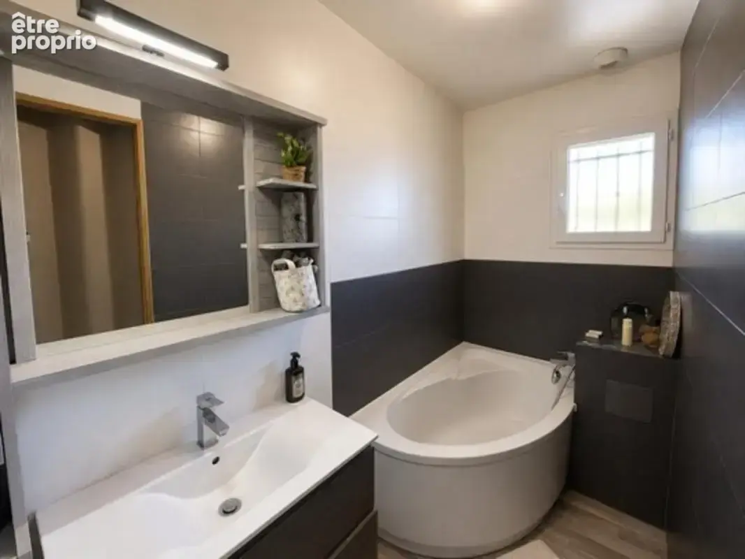 PLAIN-PIED – Maison de 92 m² avec 3 chambres et jardin à Saint-Laurent-Médoc - photo 7