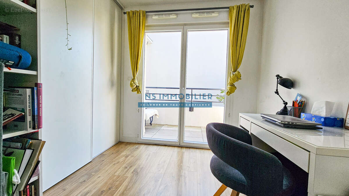 Appartement à SARTROUVILLE