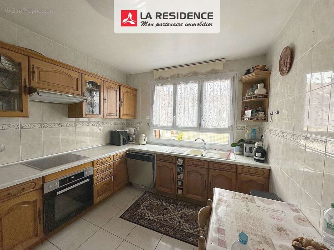 Maison à STAINS