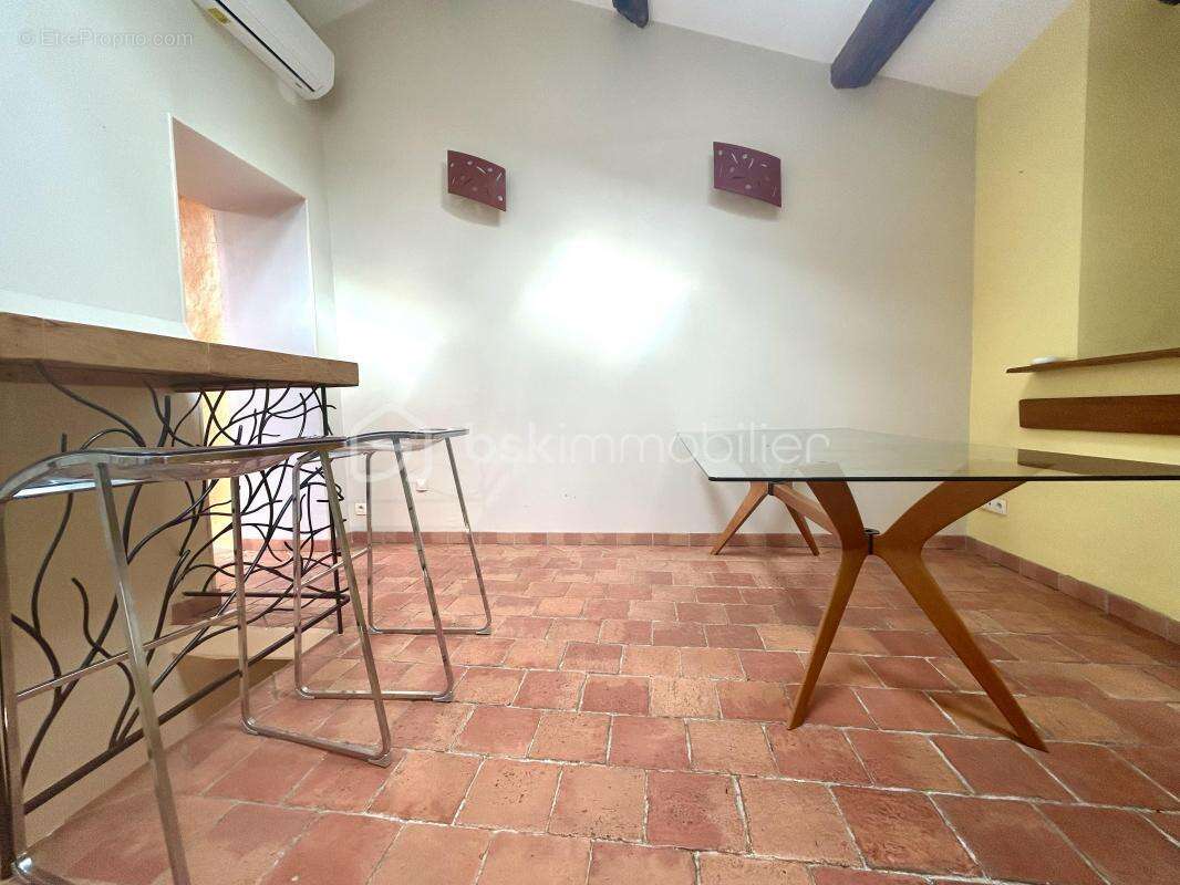 Maison à VIOLS-LE-FORT