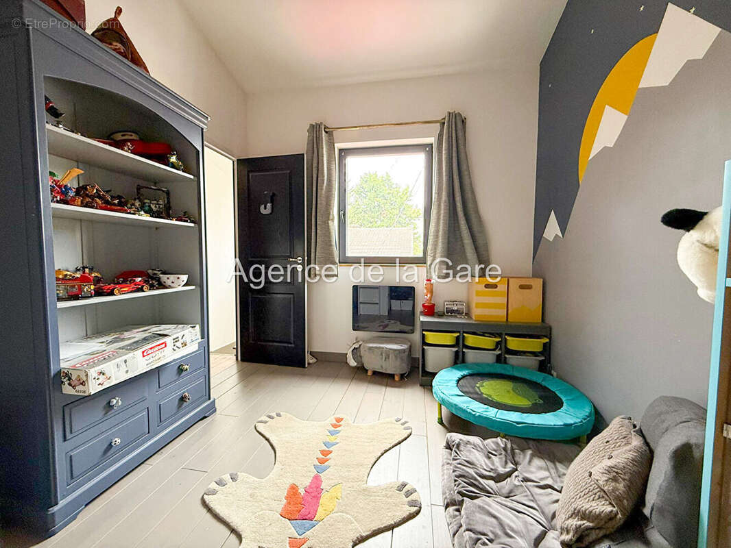 Sartrouville 17 min Gare Charmante maison familiale de 5 pièces - photo 9