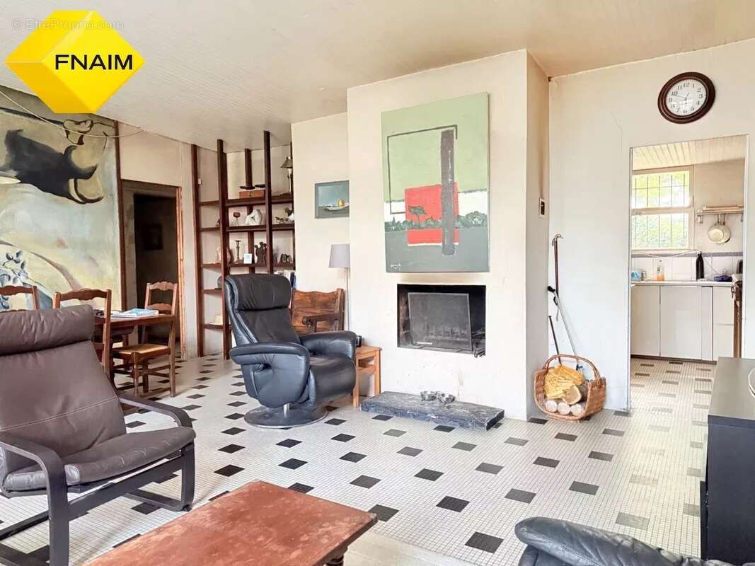 Maison à SAULX-LES-CHARTREUX