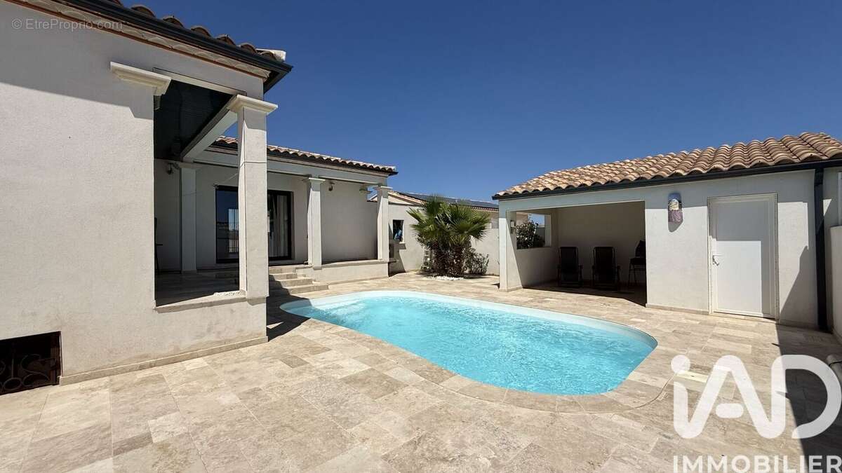 Photo 2 - Maison à SAINT-GILLES