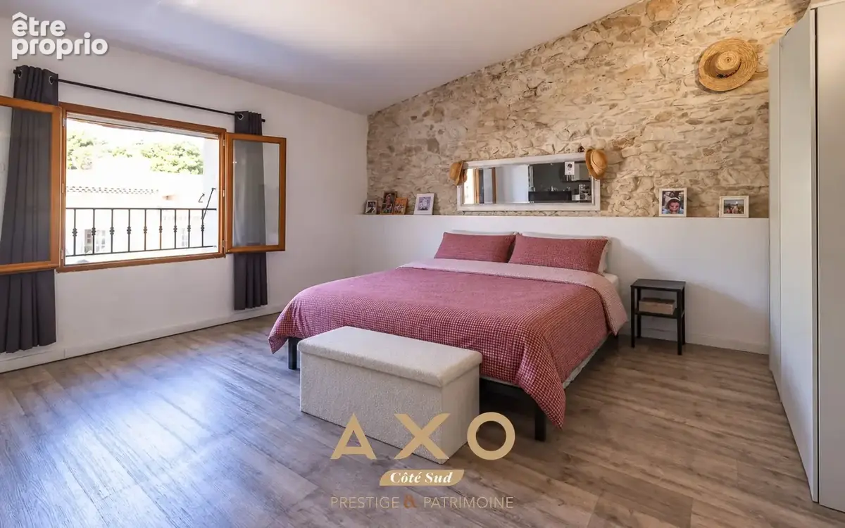 Coudoux - maison de caractère en pierre - 317 m² - 2 habitations - piscine - jardin paysager - terrain 1 600 m² - 1 400 000     - photo 16