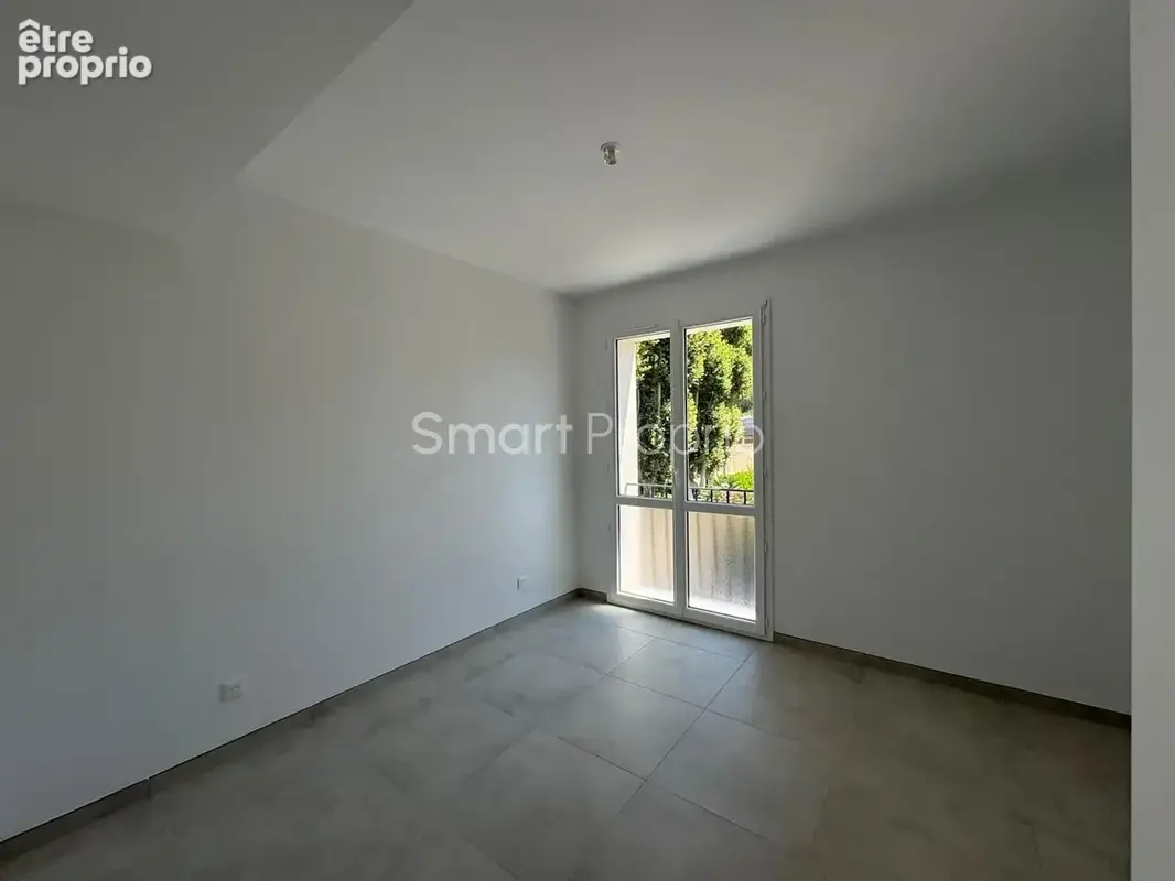 Gréoux-les-bains   appartement 4 pièces   3 chambres   grand balcon   vue dégagée - photo 8