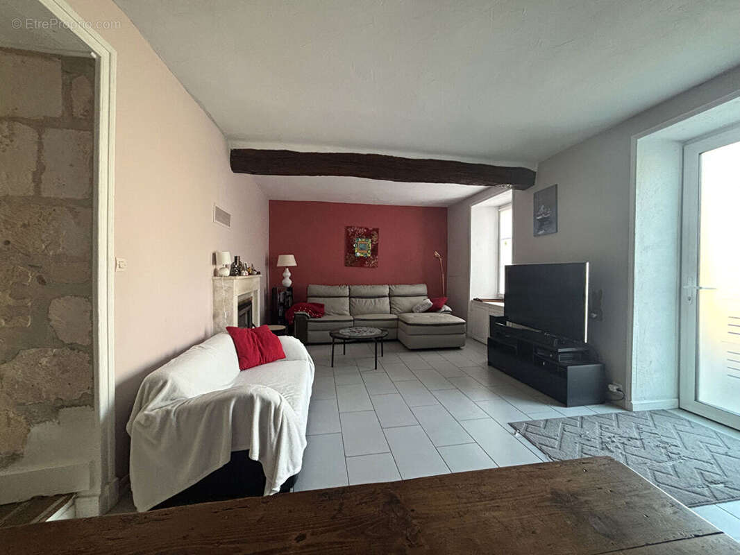 Maison à BONNES