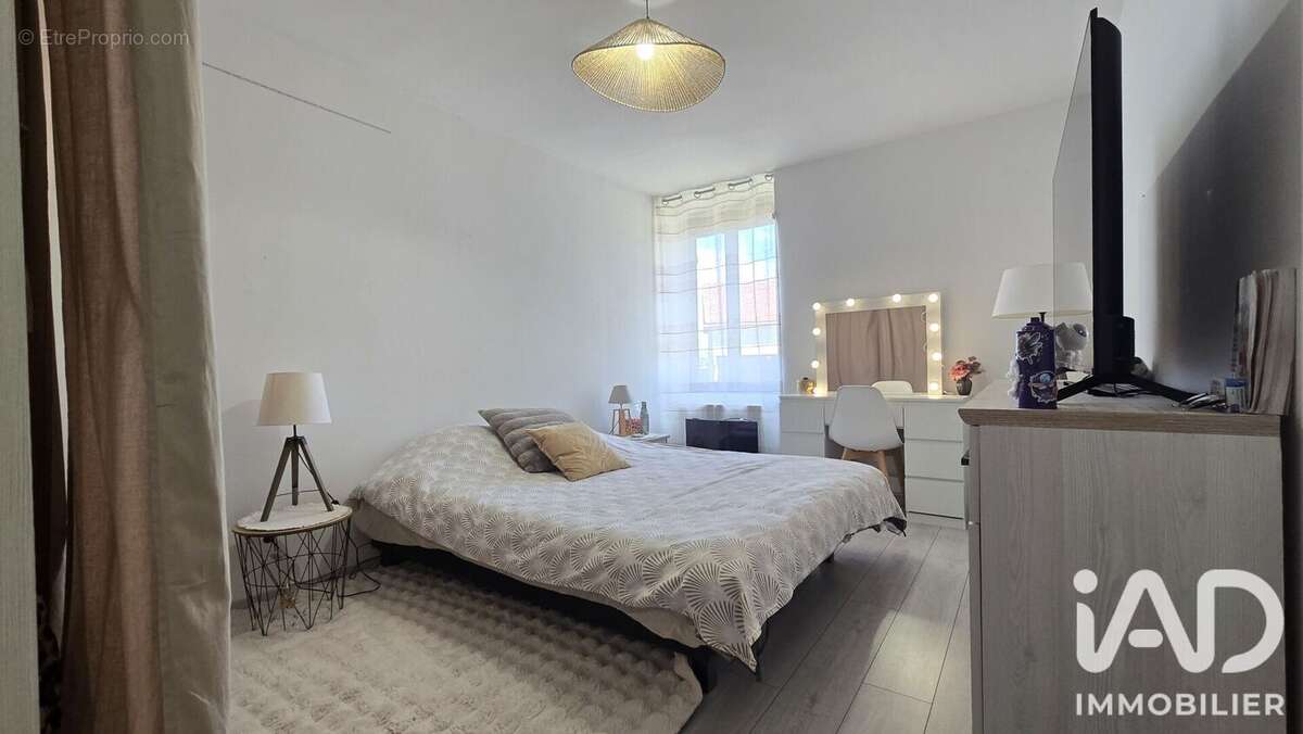 Maison 142 m² à Saint-Aubin-Des-Coudrais  - photo 7