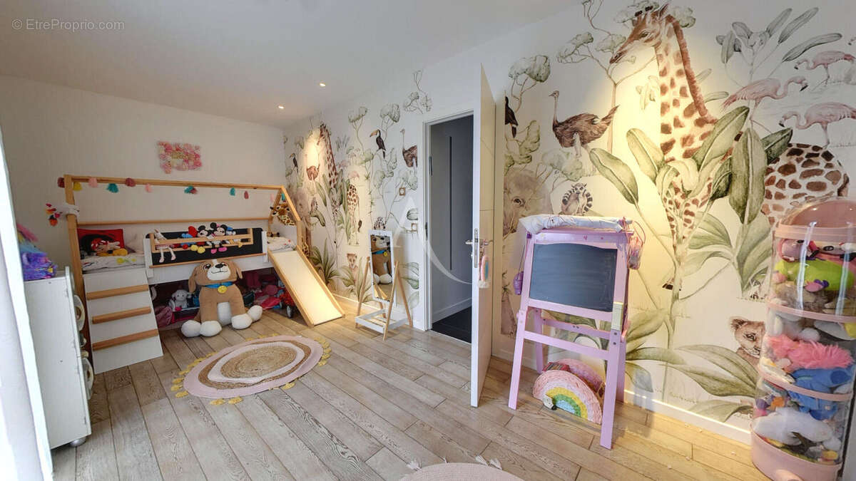 Maison à BRY-SUR-MARNE